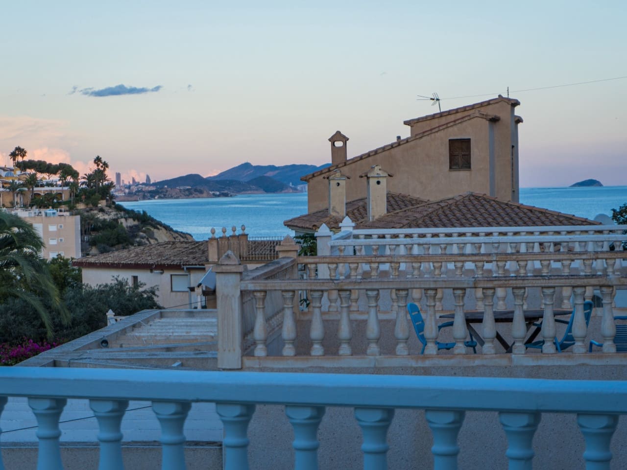 Chalet de 3 habitaciones en El Campello en venta con garaje - 550.000 € (Ref: 9464868)