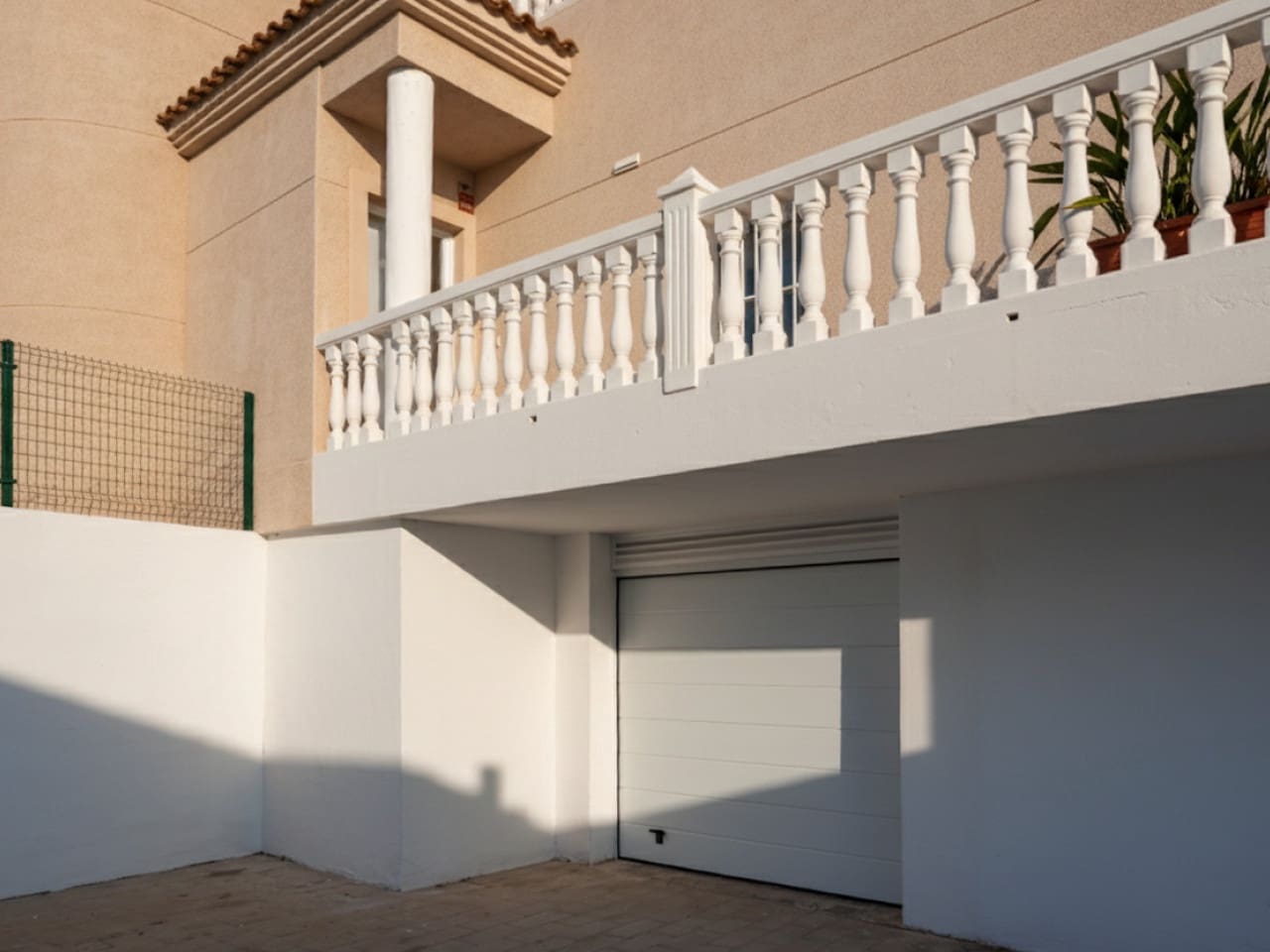 Chalet de 3 habitaciones en El Campello en venta con garaje - 550.000 € (Ref: 9464868)