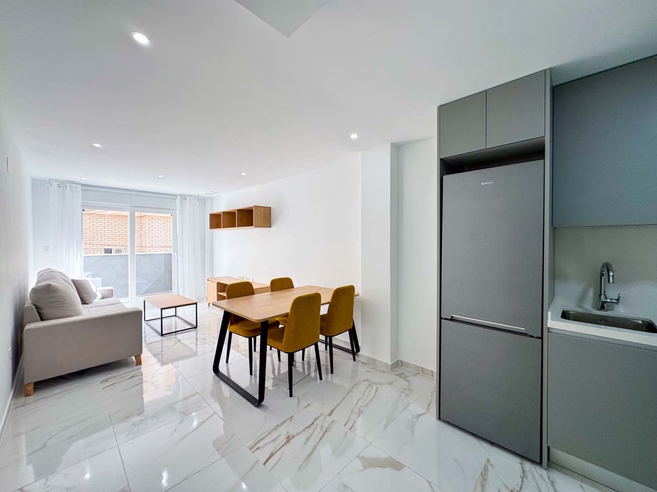 2 quarto Apartamento para venda em Torrevieja com garagem - 209 000 € (Ref: 9470713)