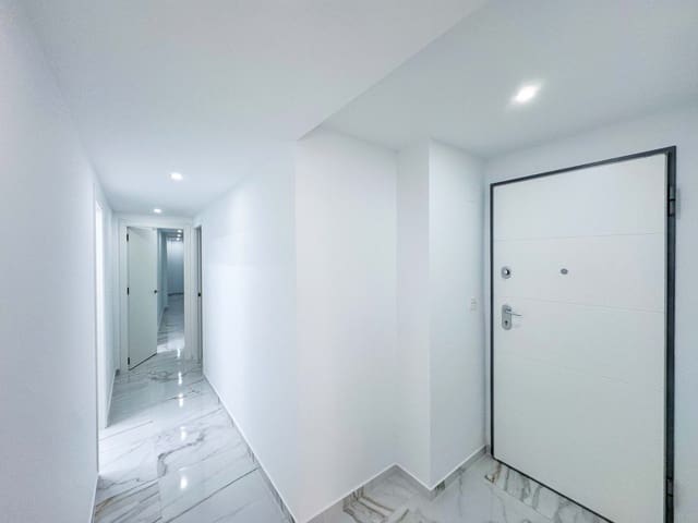 2 quarto Apartamento para venda em Parque de las Naciones, Torrevieja com garagem - 209 000 € (Ref: 9470713)