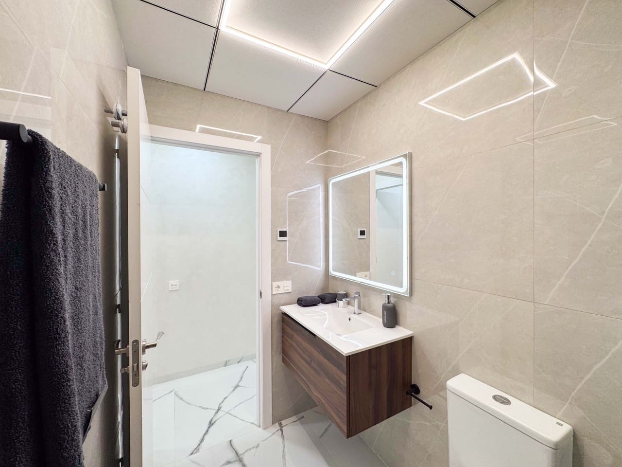 2 Zimmer Apartment zu verkaufen in Torrevieja - 230.000 € (Ref: 9475006)