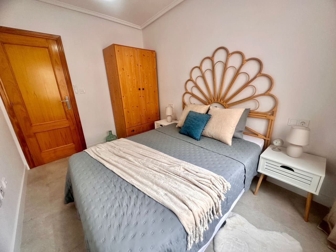 2 bedroom Apartment for sale in Torrevieja with pool - € 169,900 (Ref: 9497789)