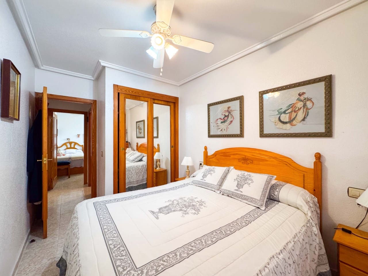 2 soverom Villa til salgs i Torrevieja med svømmebasseng garasje - € 159 900 (Ref: 9502924)