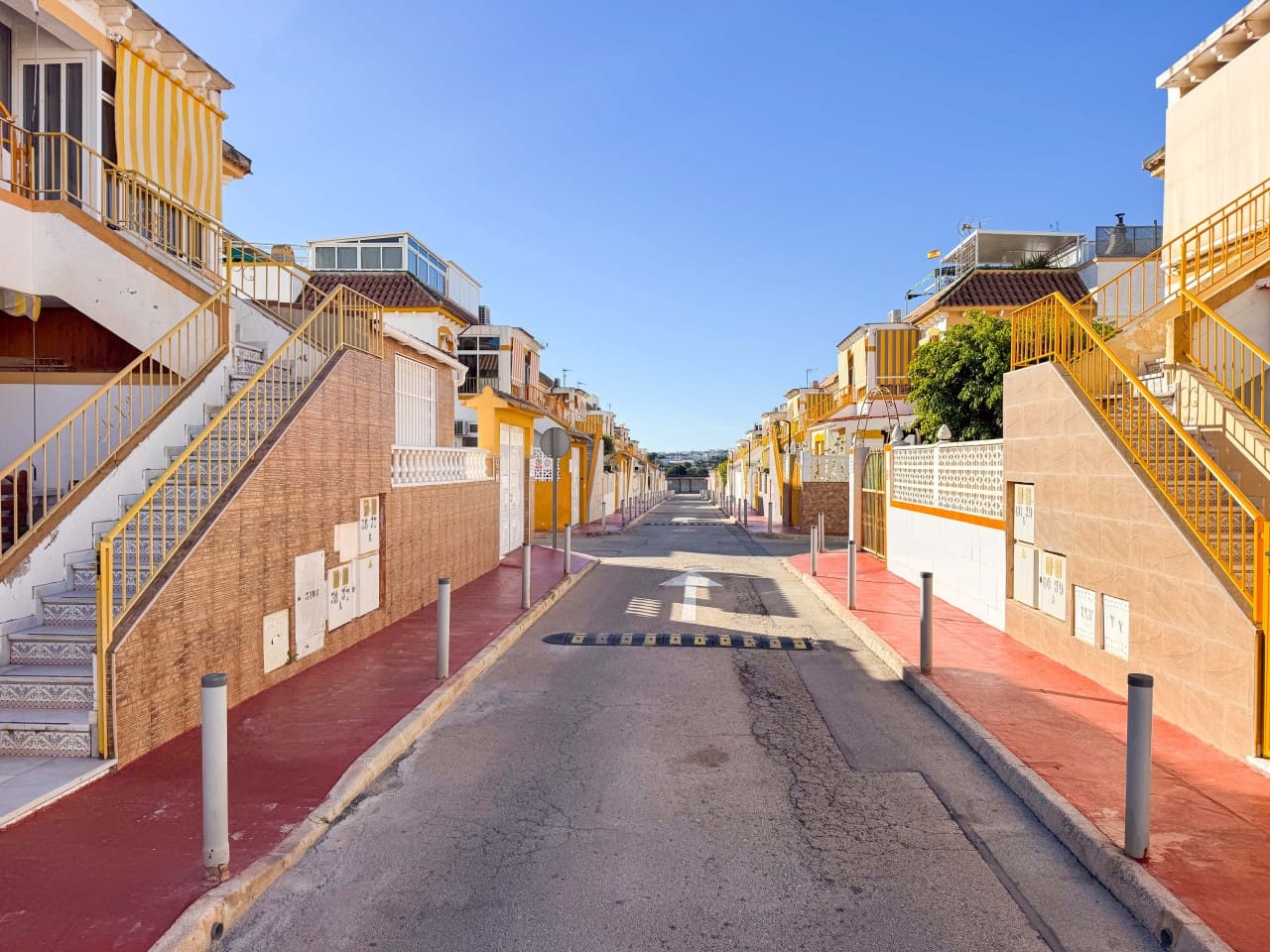 2 soverom Villa til salgs i Torrevieja med svømmebasseng garasje - € 159 900 (Ref: 9502924)