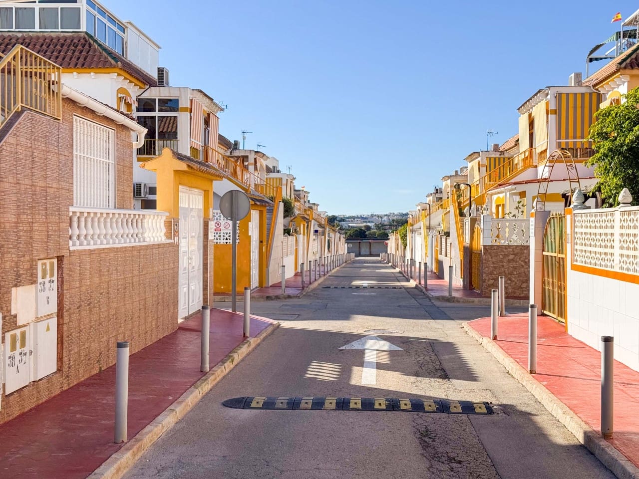 2 soverom Villa til salgs i Torrevieja med svømmebasseng garasje - € 159 900 (Ref: 9502924)