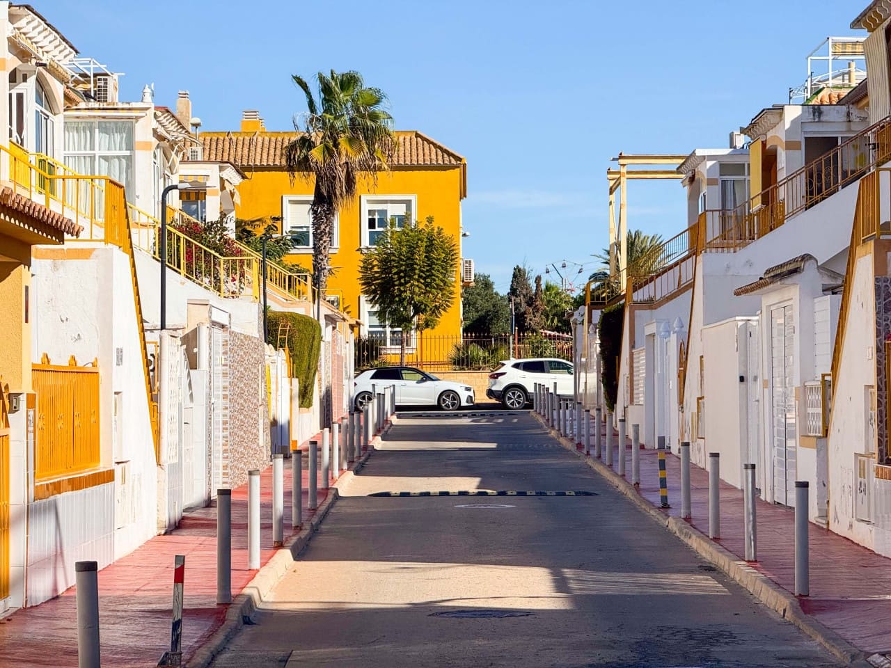 2 soverom Villa til salgs i Torrevieja med svømmebasseng garasje - € 159 900 (Ref: 9502924)