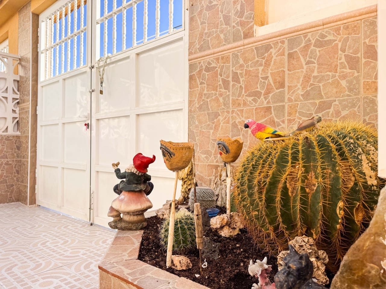 2 soverom Villa til salgs i Torrevieja med svømmebasseng garasje - € 159 900 (Ref: 9502924)