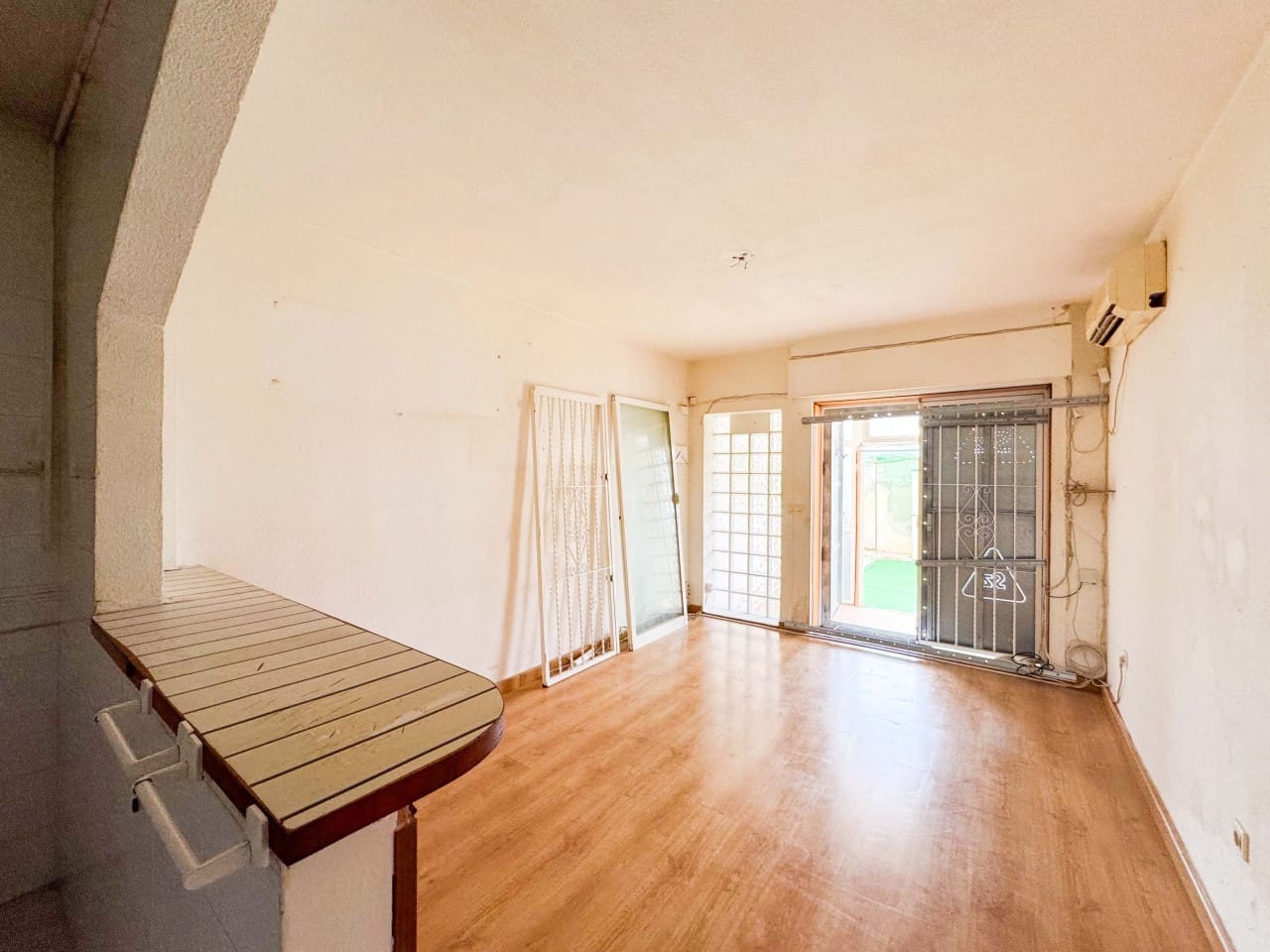 2 slaapkamer Huis te koop in Torrevieja - € 117.260 (Ref: 9528052)