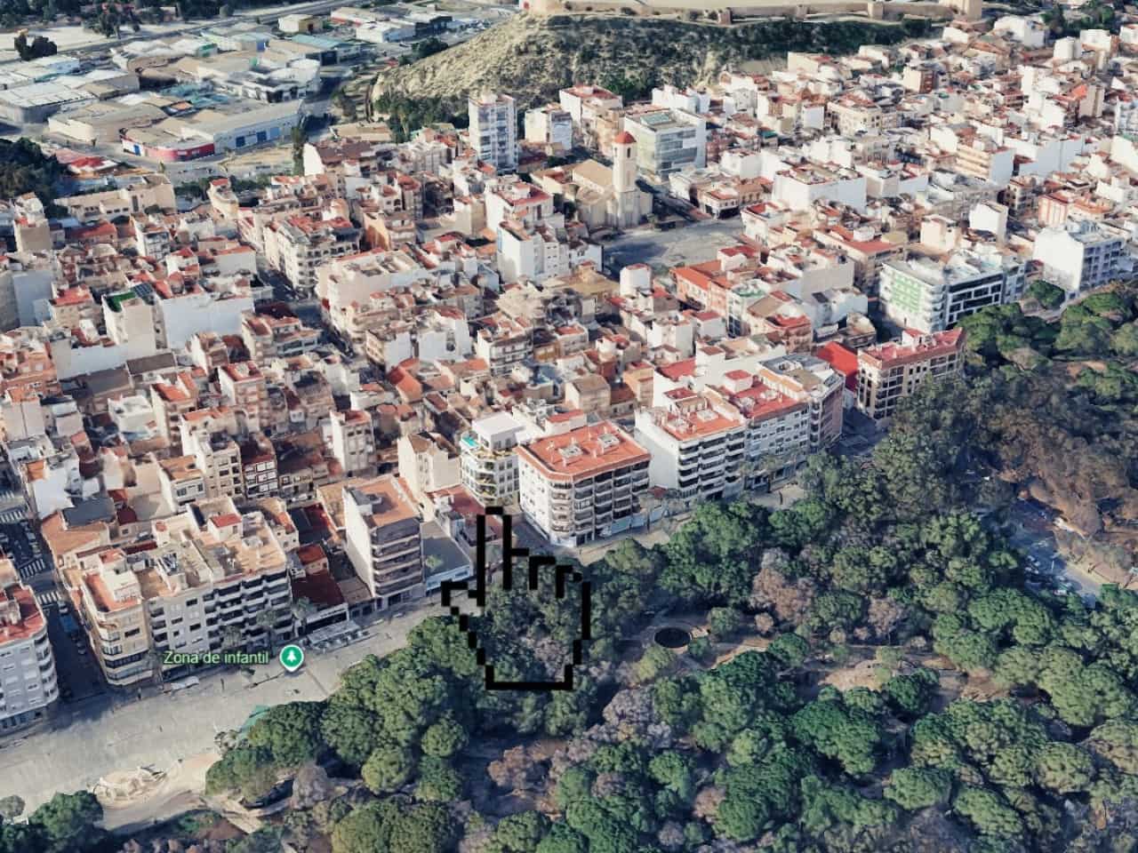 Commercial for sale in Guardamar del Segura - € 239,500 (Ref: 9528508)