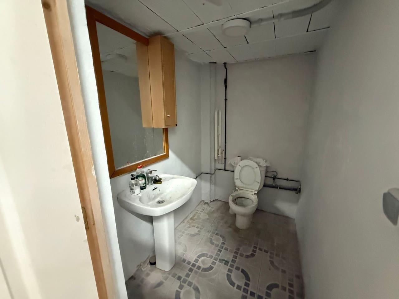 1 quarto Comercial para venda em Torrevieja - 14 900 € (Ref: 9532833)