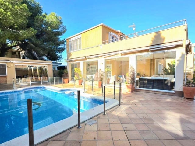 5 sypialnia Willa na sprzedaż w Dehesa de Campoamor, Orihuela z basenem garażem - 739 900 € (Ref: 9532834)