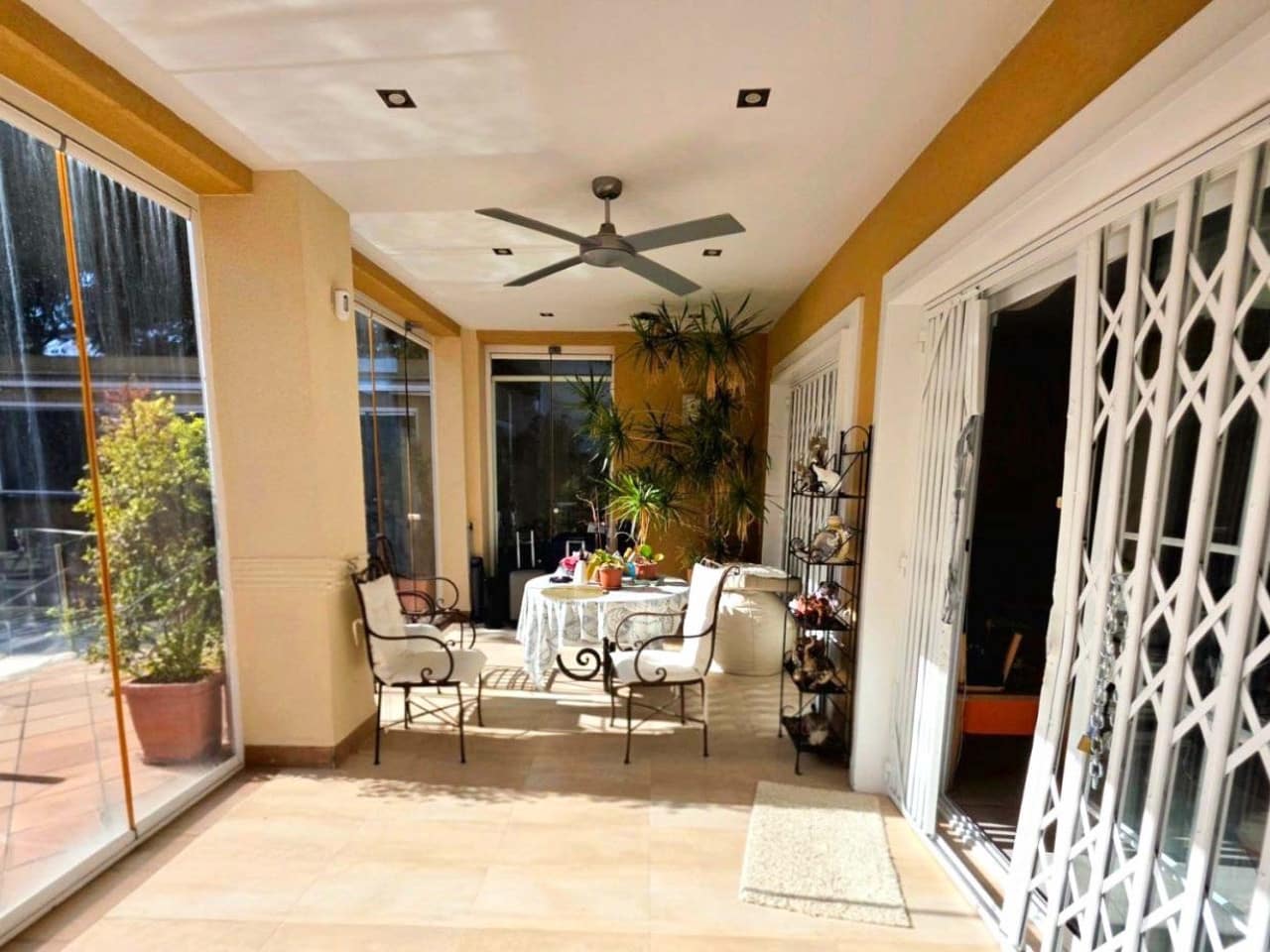 5 sypialnia Willa na sprzedaż w Campoamor z basenem garażem - 739 900 € (Ref: 9532834)