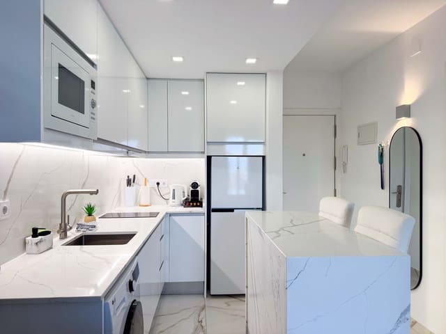 Apartamento para venda em Los Europeos, Torrevieja com piscina - 149 000 € (Ref: 9536282)