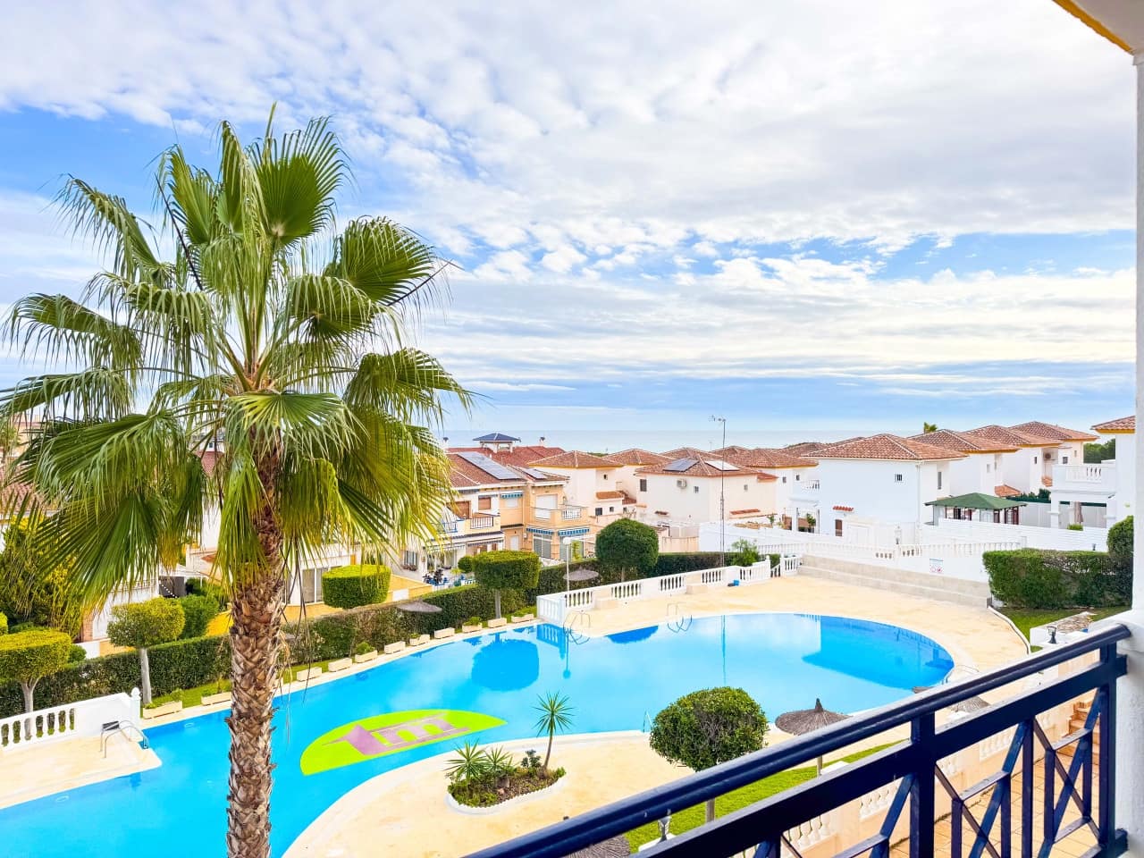 Apartamento para venda em La Mata com piscina - 149 000 € (Ref: 9536282)