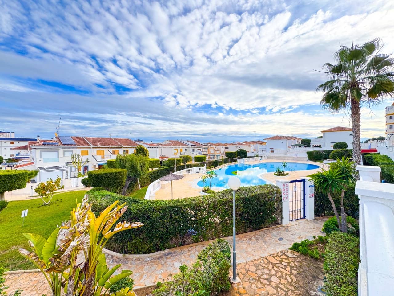 Apartamento para venda em La Mata com piscina - 149 000 € (Ref: 9536282)