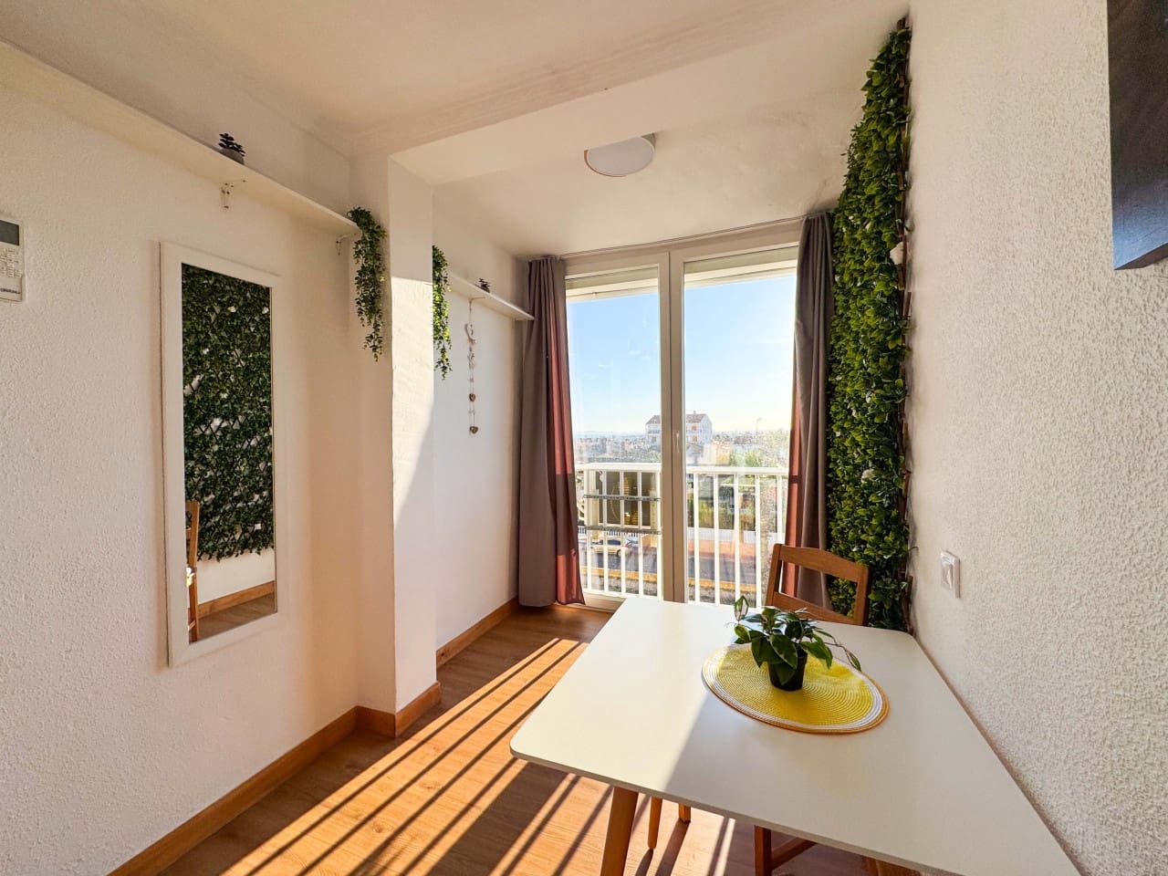 Apartamento para venda em Torrevieja com piscina - 97 500 € (Ref: 9538876)