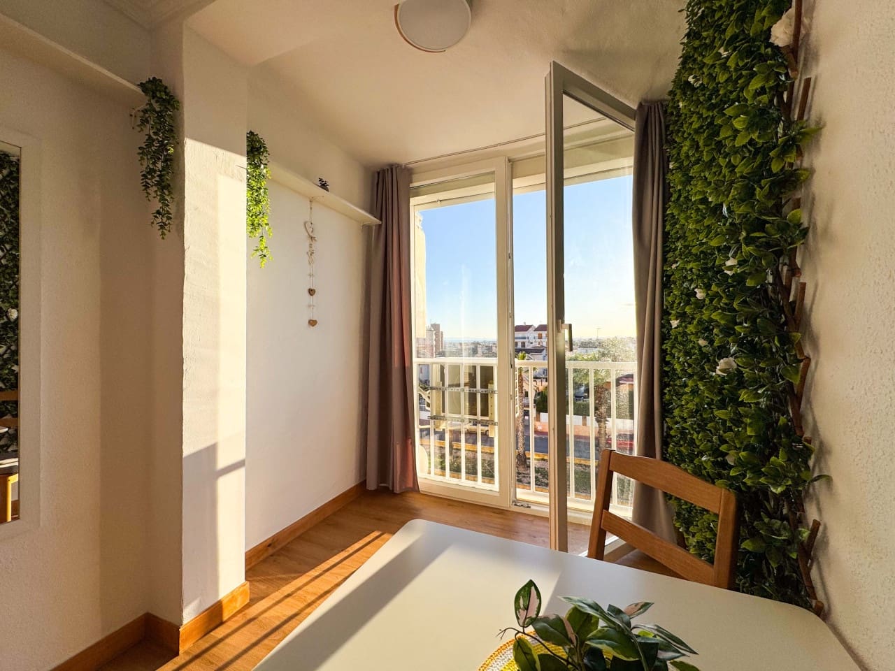 Apartamento para venda em Torrevieja com piscina - 97 500 € (Ref: 9538876)