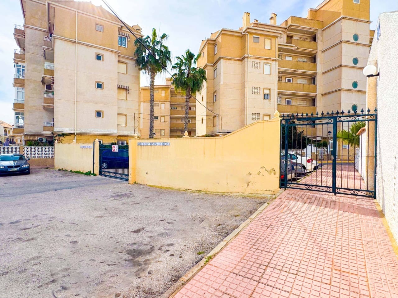 Apartamento de 1 habitación en Torrevieja en venta con piscina - 129.900 € (Ref: 9566832)