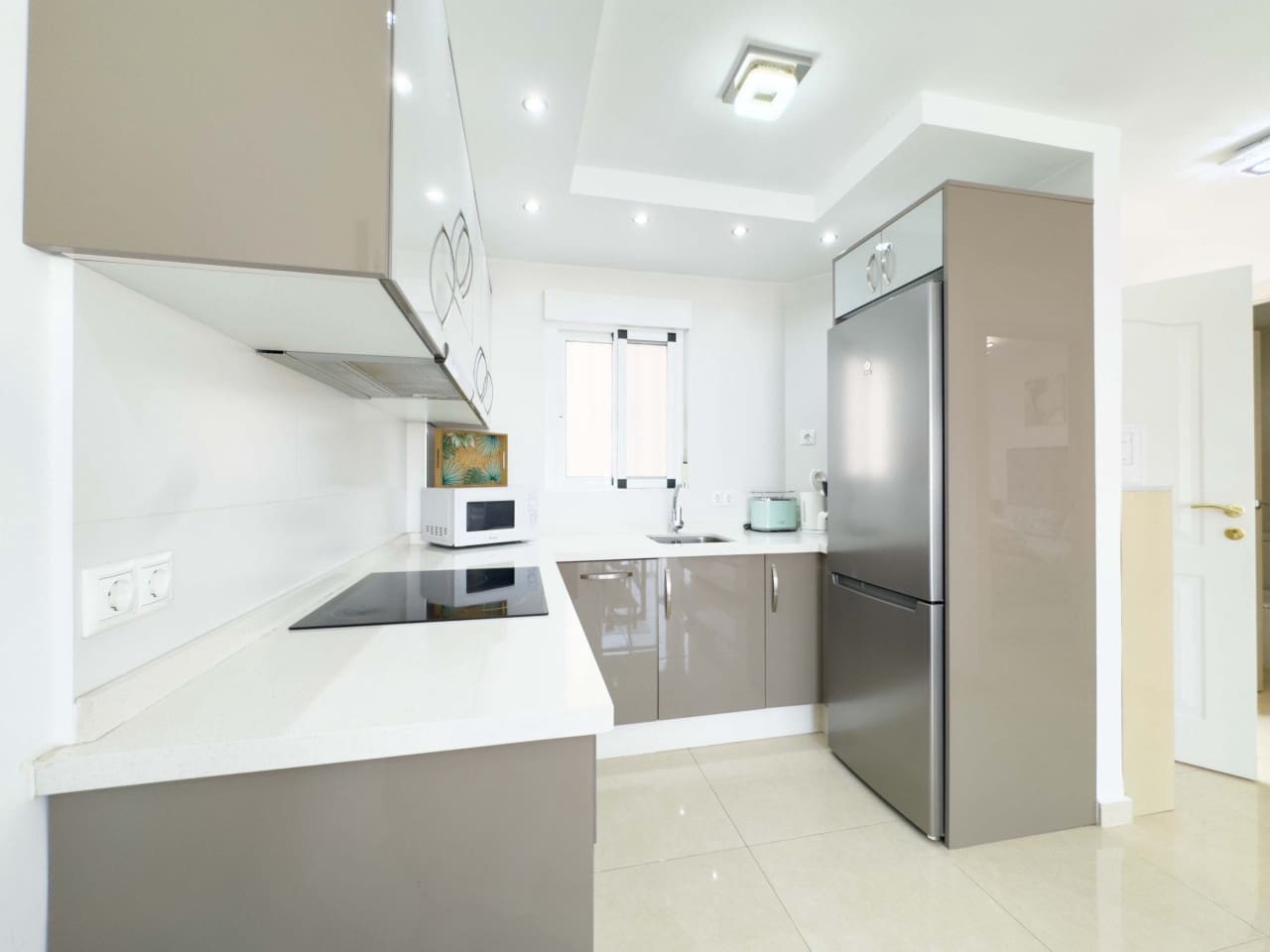 Apartamento de 1 habitación en Torrevieja en venta con piscina - 129.900 € (Ref: 9566832)