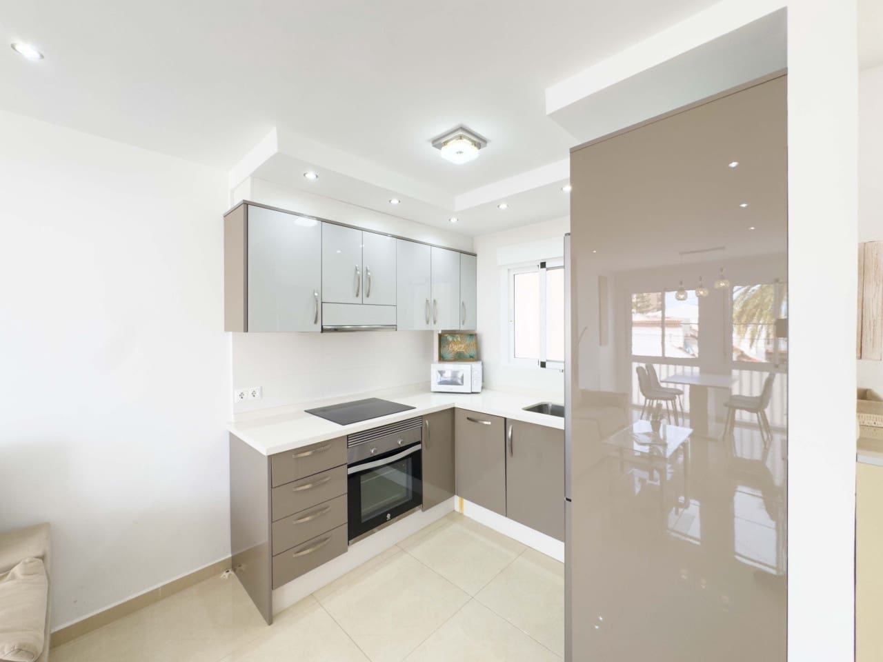 Apartamento de 1 habitación en Torrevieja en venta con piscina - 129.900 € (Ref: 9566832)