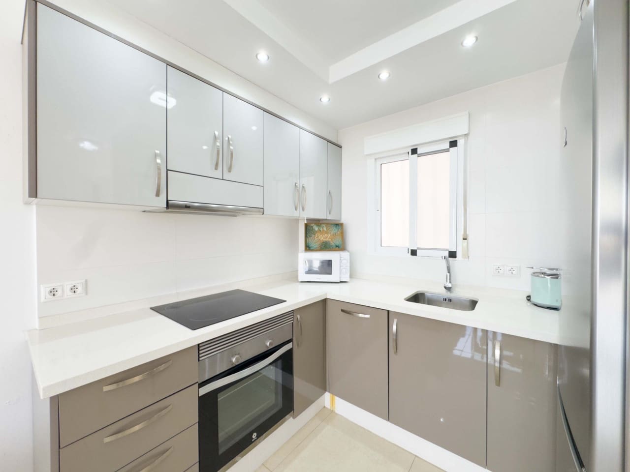 Apartamento de 1 habitación en Torrevieja en venta con piscina - 129.900 € (Ref: 9566832)