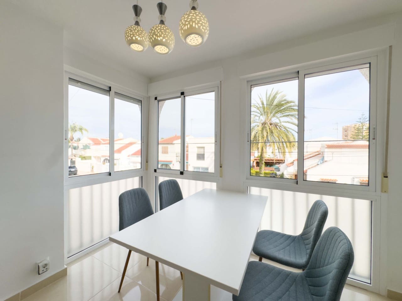 Apartamento de 1 habitación en Torrevieja en venta con piscina - 129.900 € (Ref: 9566832)