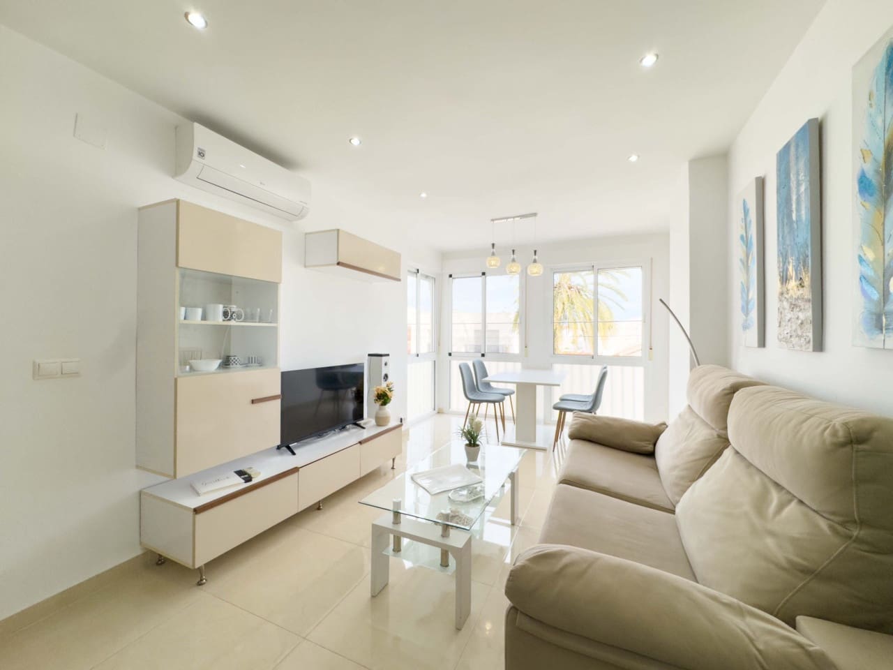 Apartamento de 1 habitación en Torrevieja en venta con piscina - 129.900 € (Ref: 9566832)