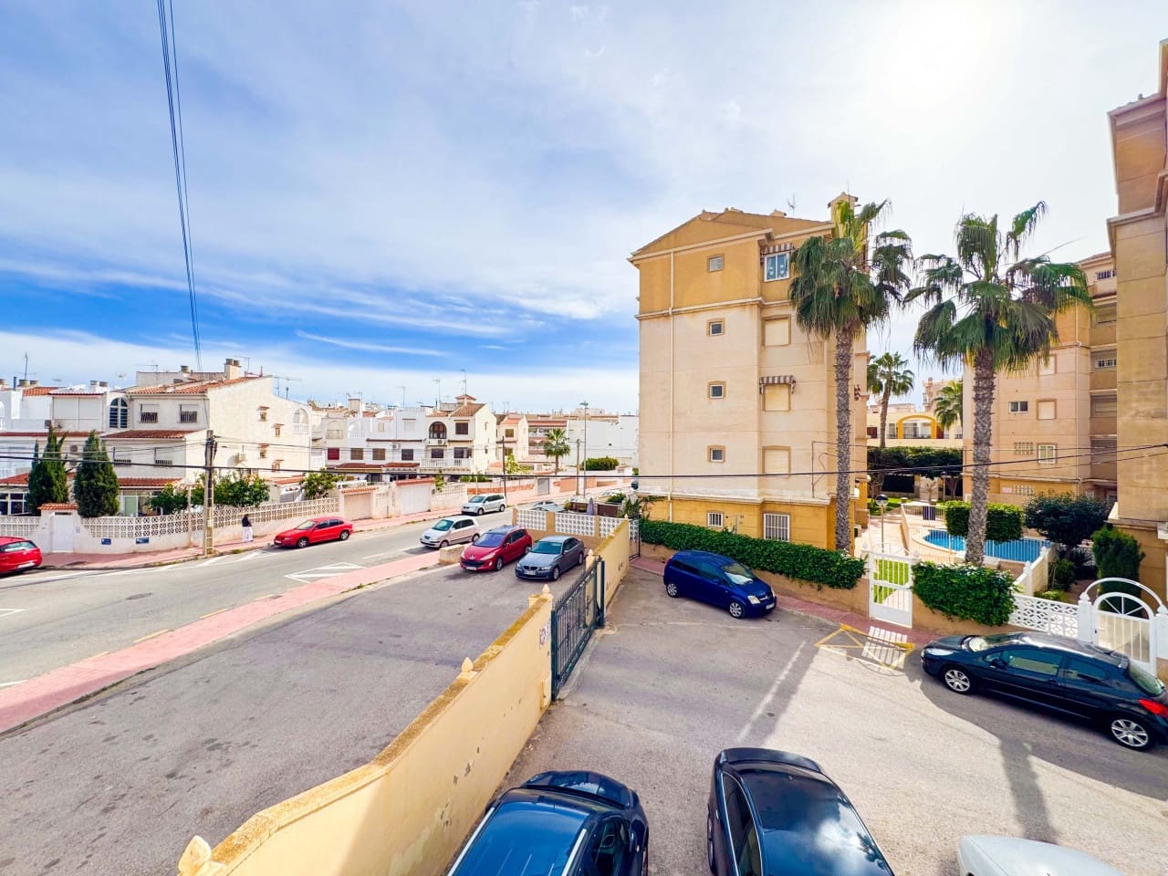 Apartamento de 1 habitación en Torrevieja en venta con piscina - 129.900 € (Ref: 9566832)