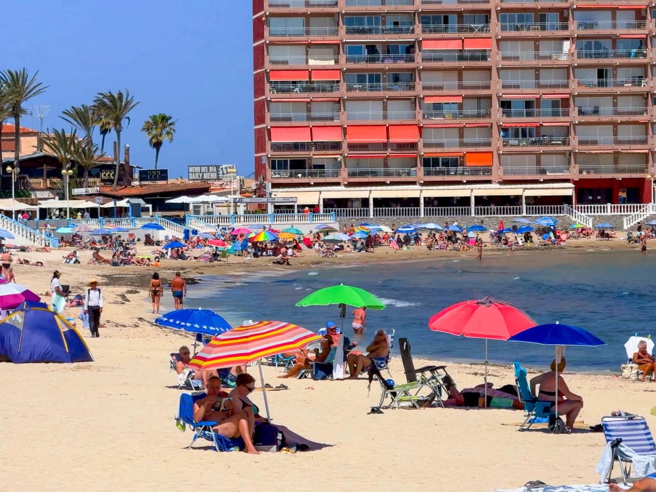 Apartamento de 1 habitación en Torrevieja en venta con piscina - 129.900 € (Ref: 9566832)