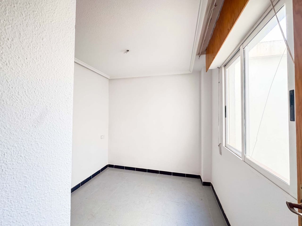 1 quarto Apartamento para venda em Torrevieja - 105 000 € (Ref: 9571586)