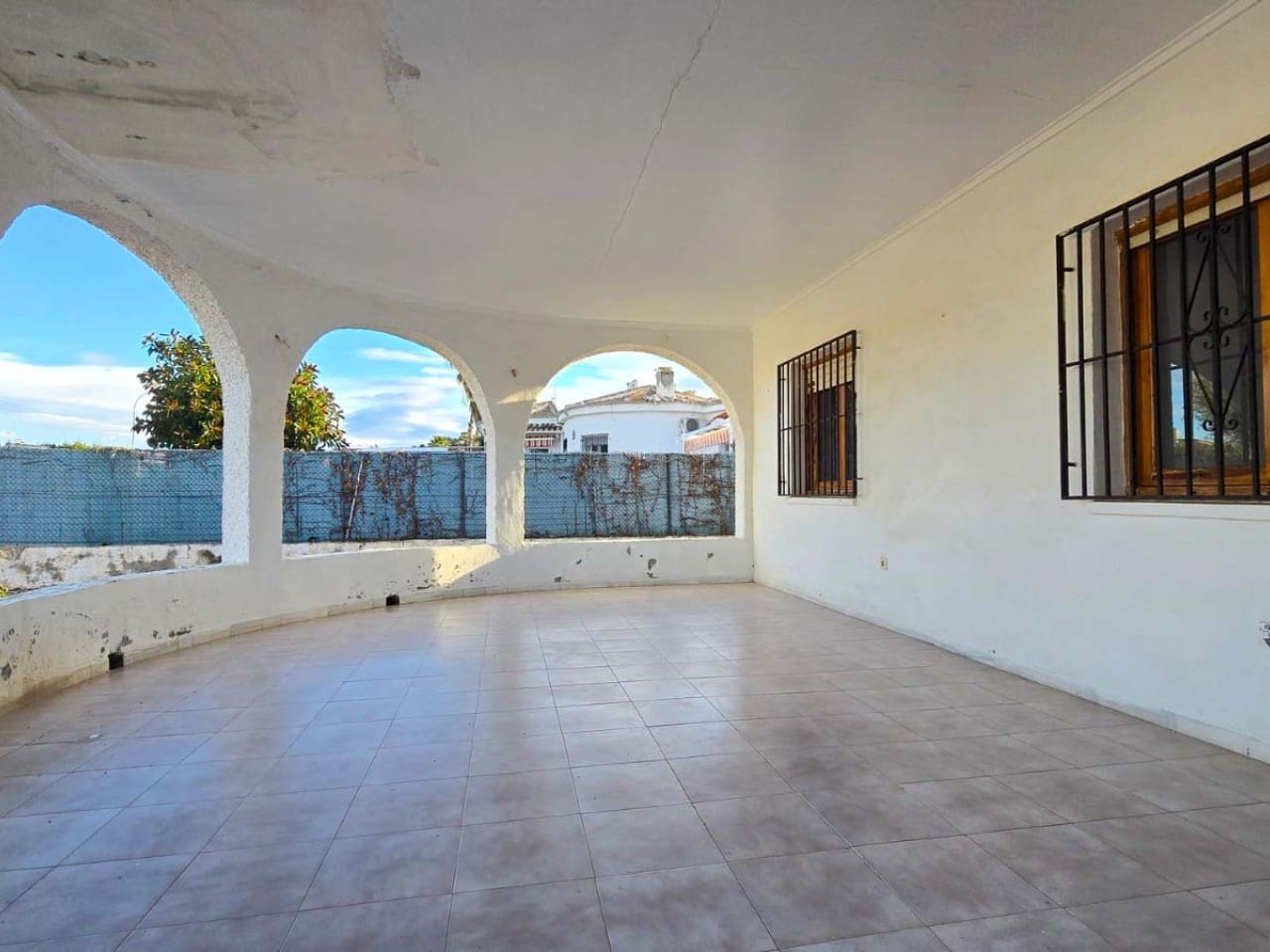 3 sovrum Villa till salu i Torrevieja med garage - 330 000 € (Ref: 9571587)