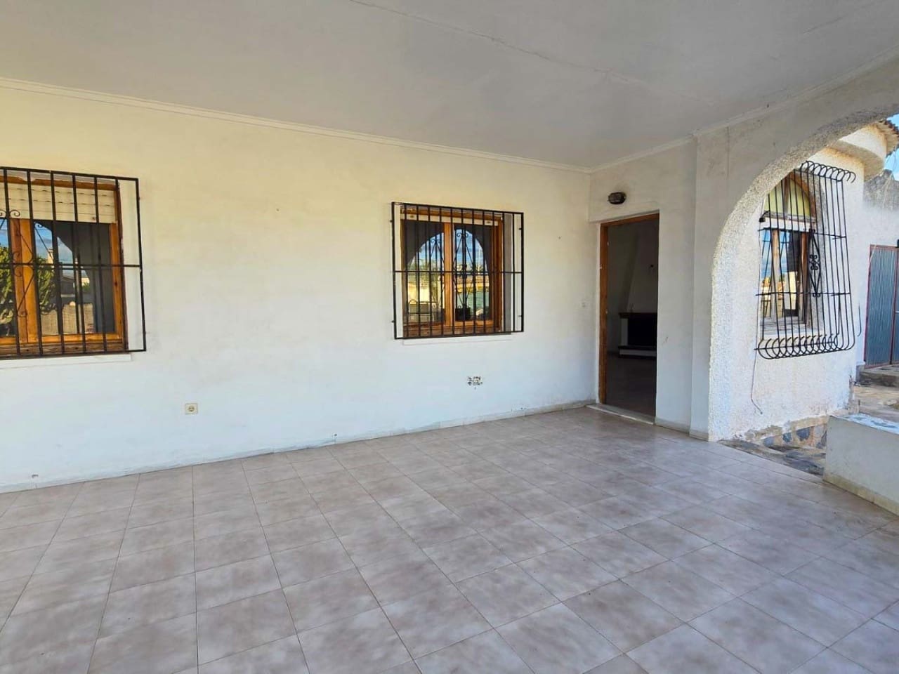 3 sovrum Villa till salu i Torrevieja med garage - 330 000 € (Ref: 9571587)