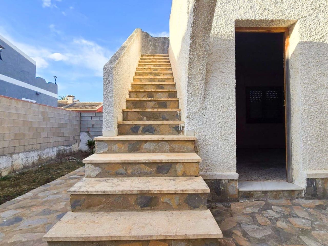 3 sovrum Villa till salu i Torrevieja med garage - 330 000 € (Ref: 9571587)