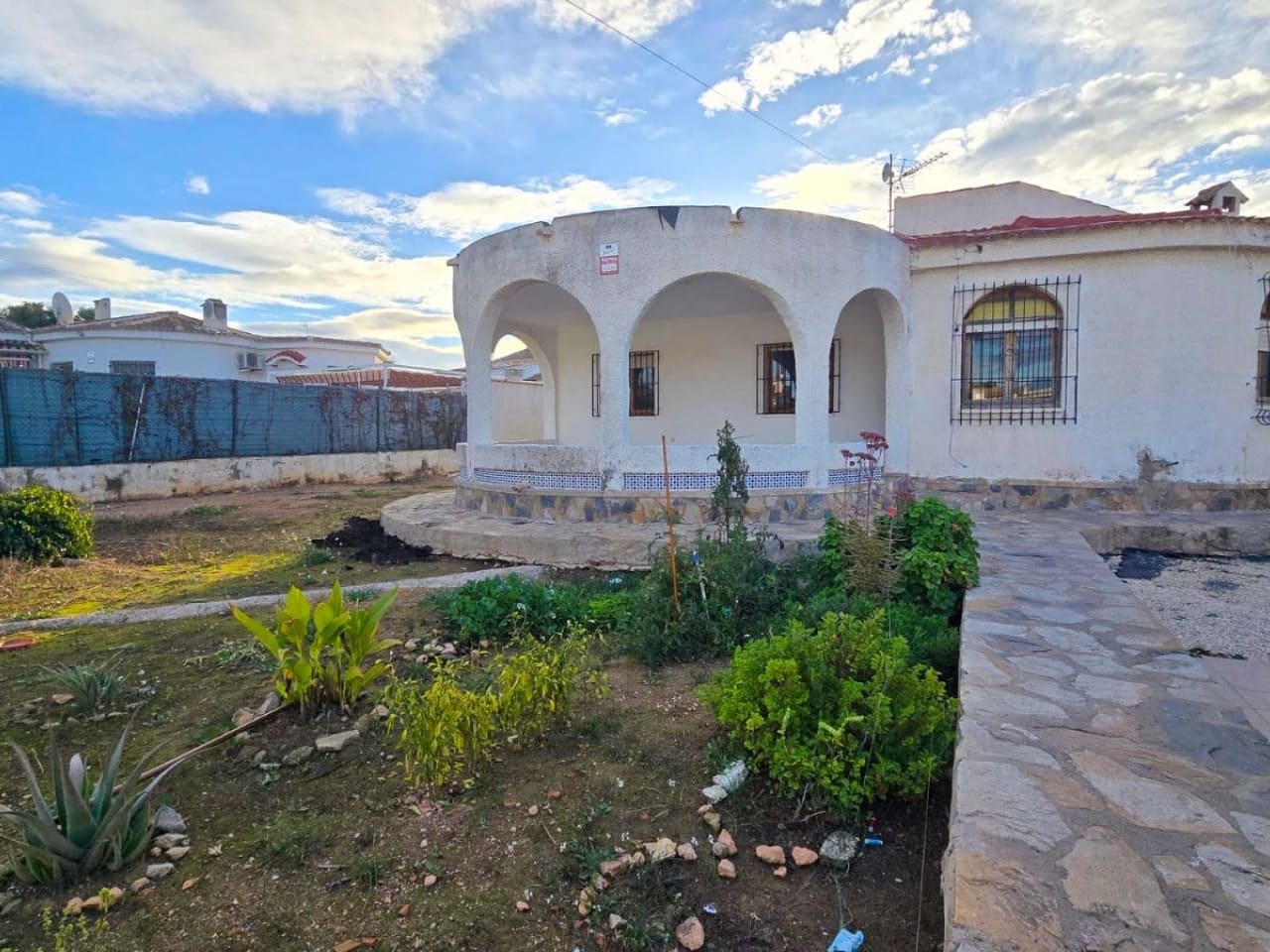 3 sovrum Villa till salu i Torrevieja med garage - 330 000 € (Ref: 9571587)