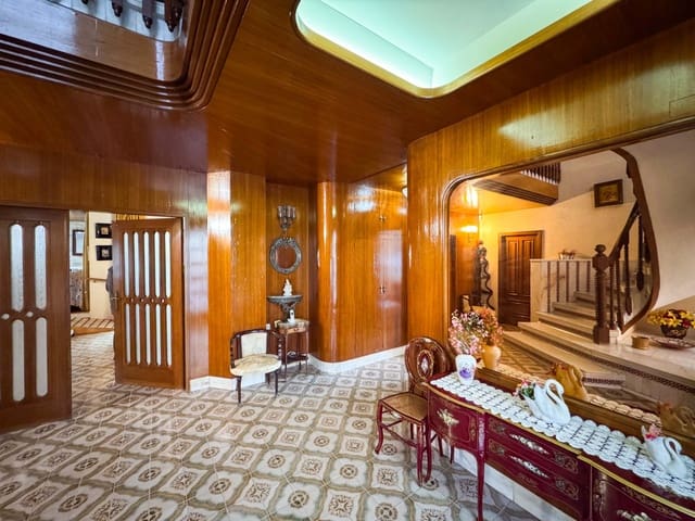 7 quarto Moradia para venda em Elda com garagem - 445 000 € (Ref: 9578173)