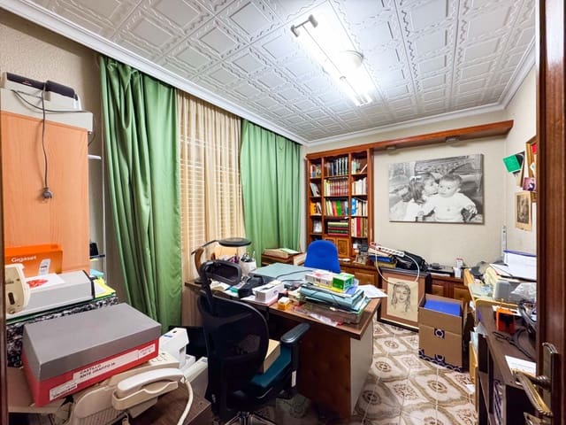 7 quarto Moradia para venda em Elda com garagem - 445 000 € (Ref: 9578173)