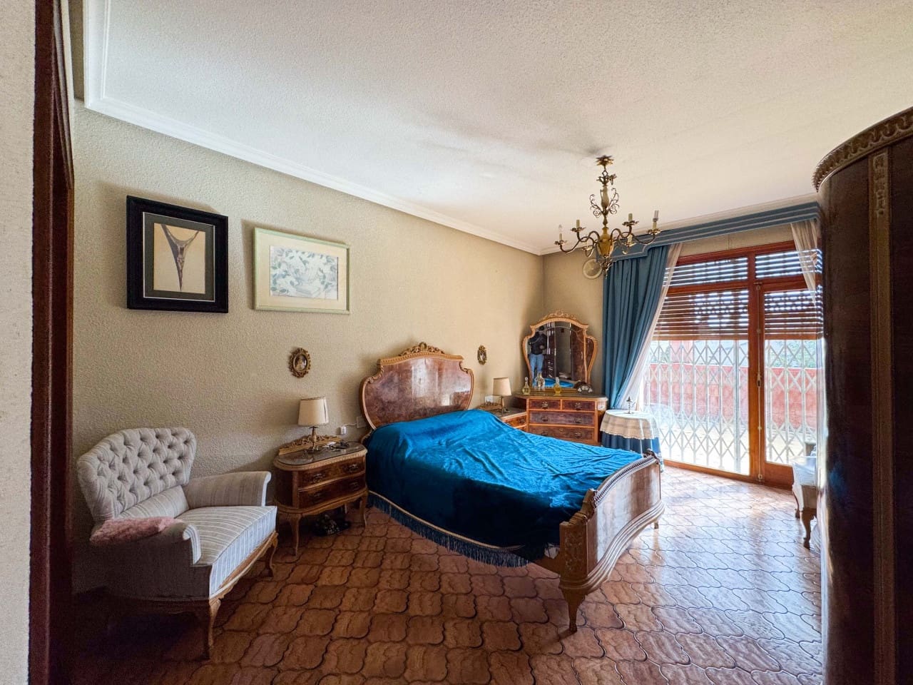 Chalet de 7 habitaciones en Elda en venta con garaje - 445.000 € (Ref: 9578173)