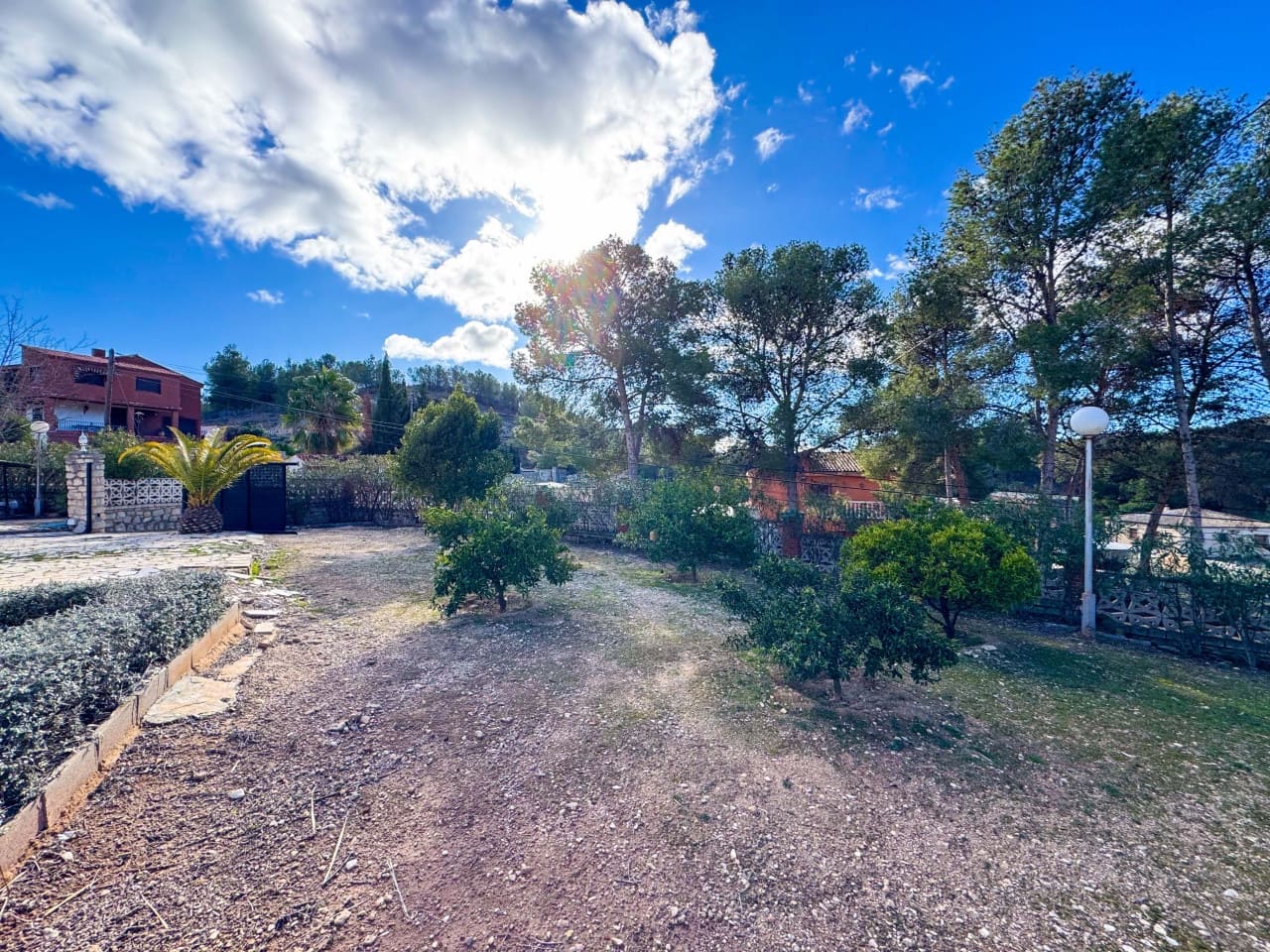 Chalet de 6 habitaciones en Elda en venta con piscina - 545.000 € (Ref: 9578174)