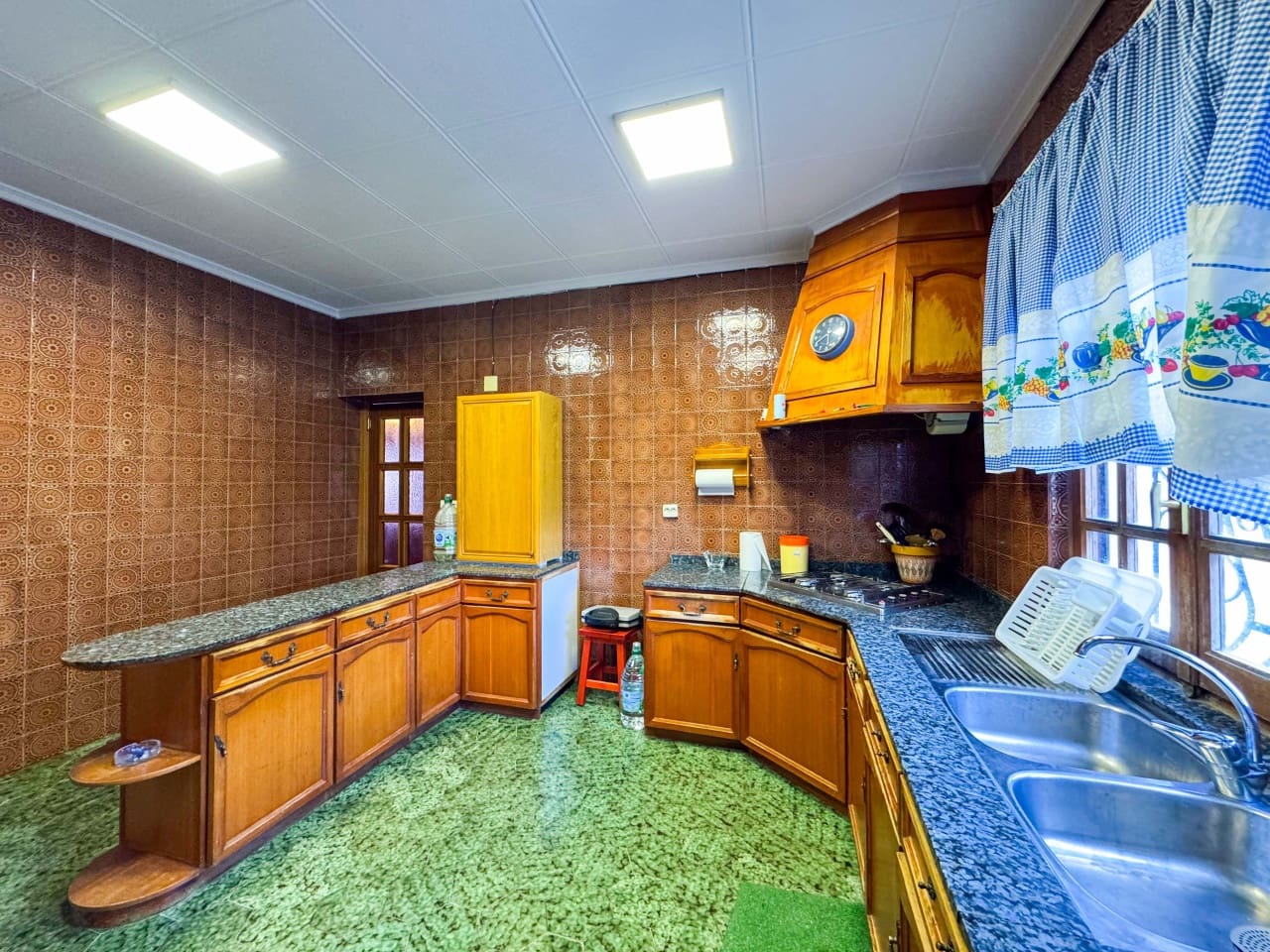 Chalet de 6 habitaciones en Elda en venta con piscina - 545.000 € (Ref: 9578174)