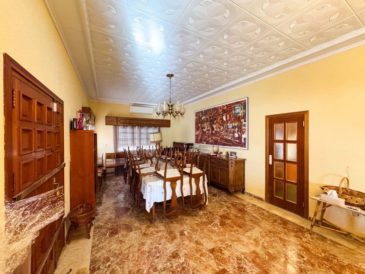 Chalet de 6 habitaciones en Elda en venta con piscina - 545.000 € (Ref: 9578174)