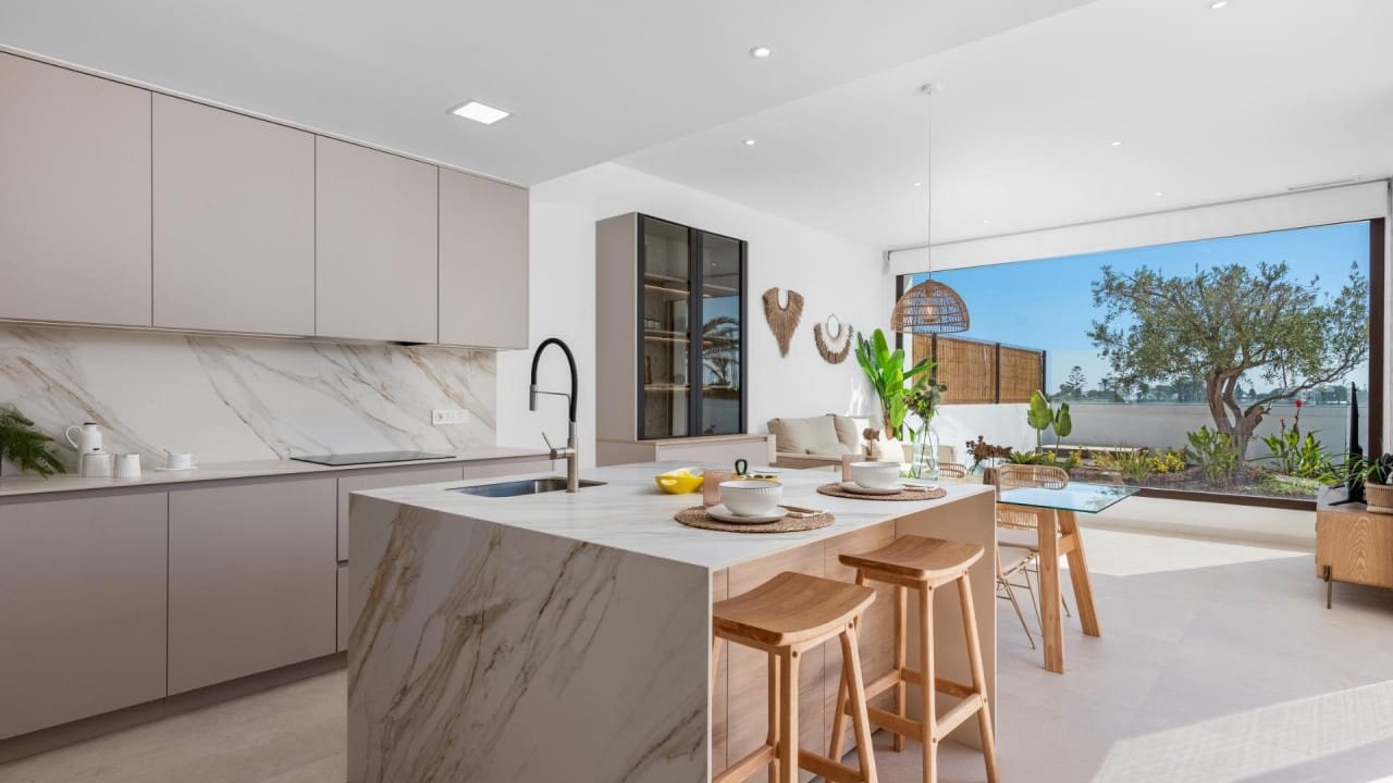 3 makuuhuone Huvila myytävänä paikassa Los Alcazares mukana uima-altaan 
autotalli - 559 900 € (Ref: 9585956)