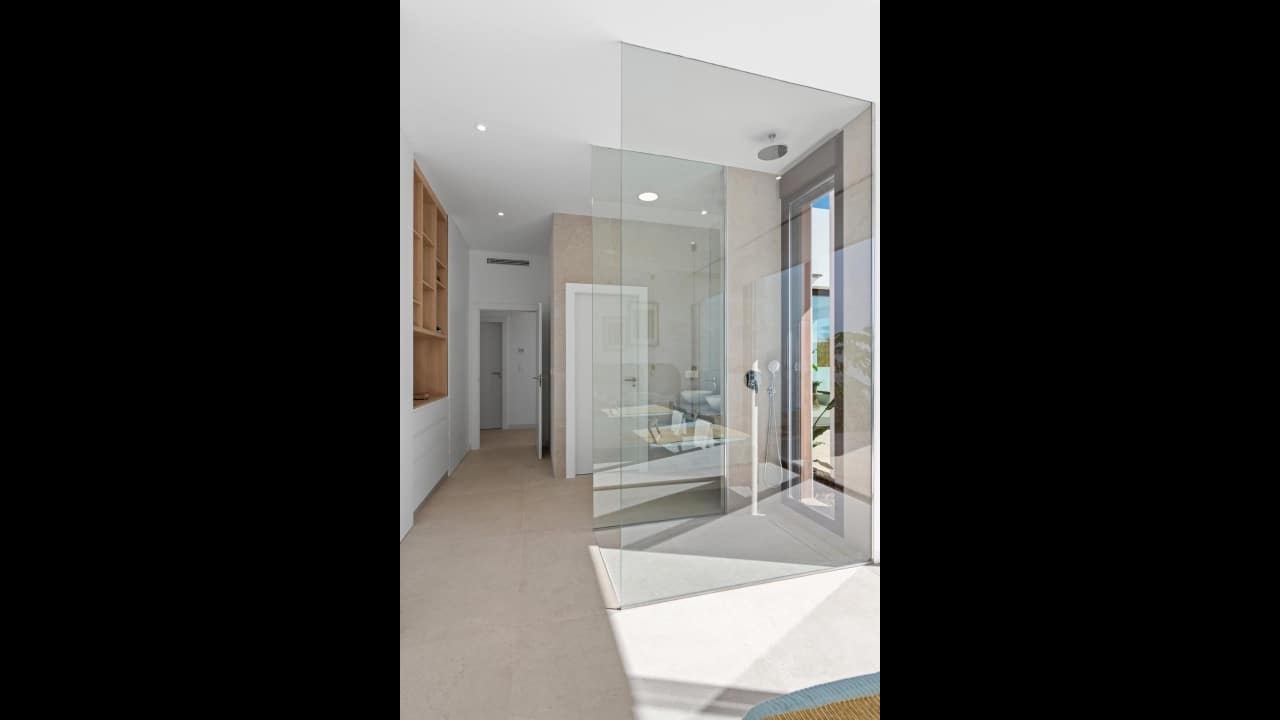 3 makuuhuone Huvila myytävänä paikassa Los Alcazares mukana uima-altaan 
autotalli - 559 900 € (Ref: 9585956)