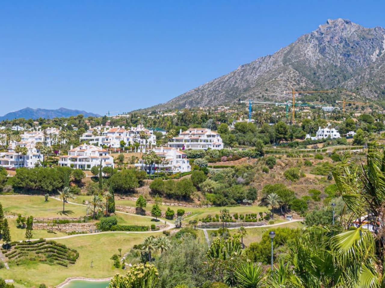 4 soverom Villa til salgs i Marbella med svømmebasseng - € 1 950 000 (Ref: 9598343)