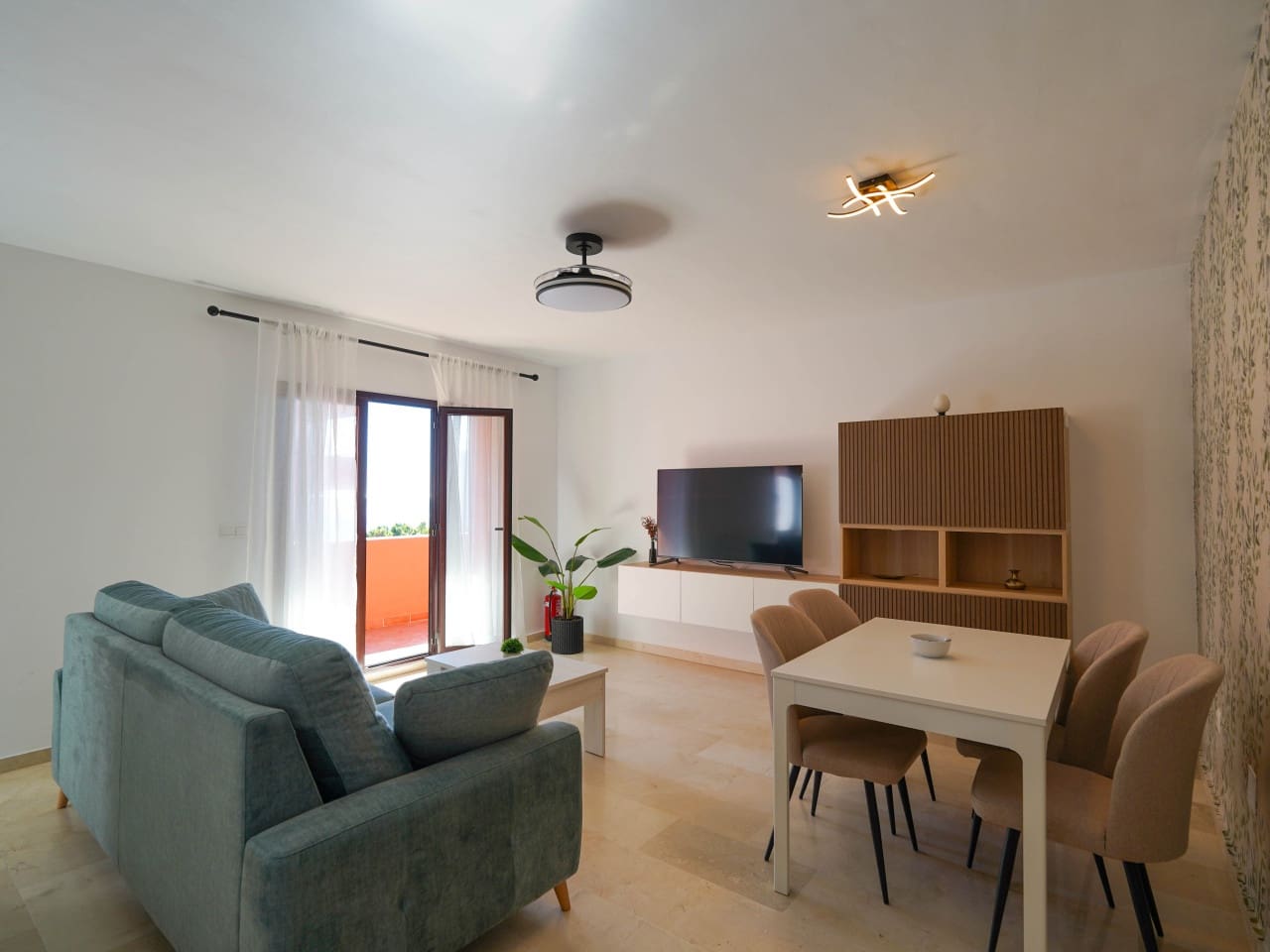 2 slaapkamer Appartement te koop in Estepona met zwembad garage - € 365.000 (Ref: 9604561)