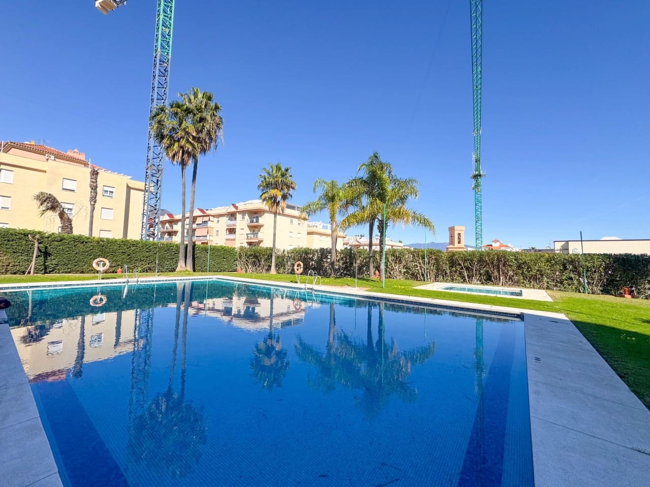 2 slaapkamer Appartement te koop in Estepona met zwembad garage - € 365.000 (Ref: 9604561)