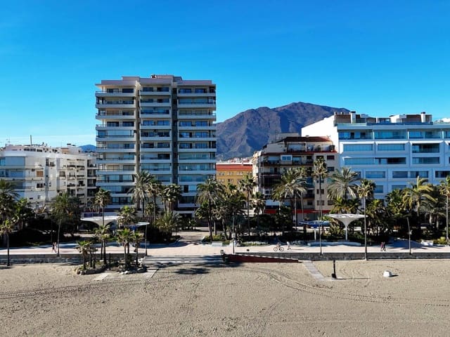 2 slaapkamer Appartement te koop in Puerto de Estepona, Estepona met zwembad garage - € 365.000 (Ref: 9604561)