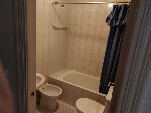 Apartment zu verkaufen in Puerto Deportivo, Torrevieja - 69.000 € (Ref: 9614533)