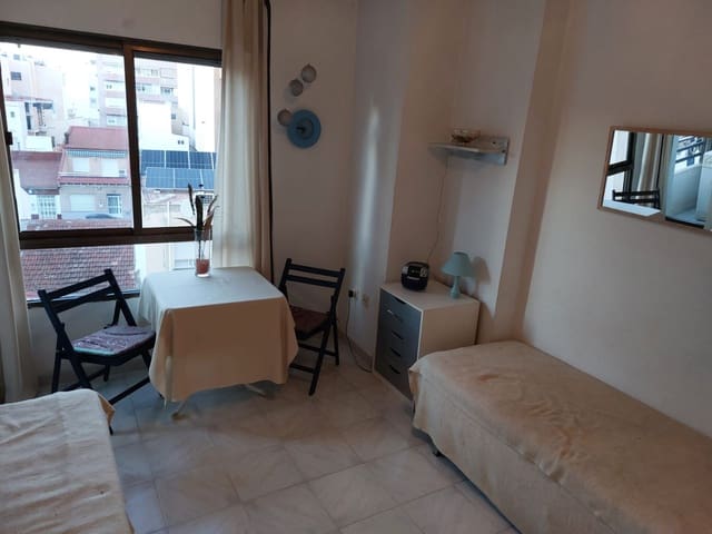 Apartment zu verkaufen in Puerto Deportivo, Torrevieja - 69.000 € (Ref: 9614533)
