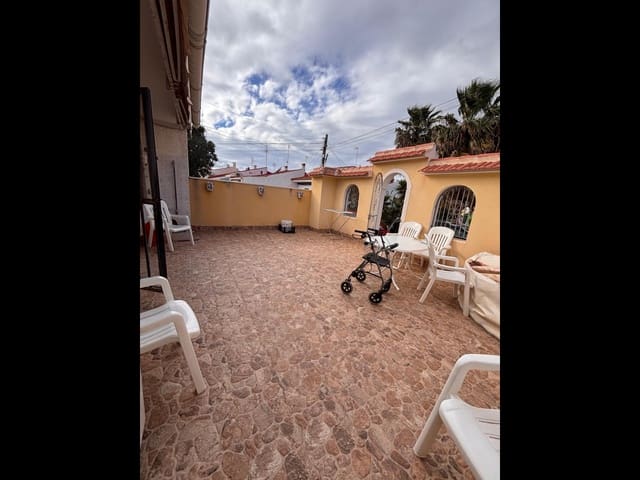 2 bedroom Villa for sale in El Chaparral - La Siesta - La Torreta, Torrevieja - € 112,000 (Ref: 9614534)