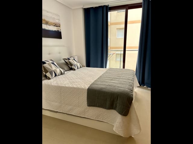 3 chambre Appartement à vendre à Playa de los Locos, Torrevieja avec garage - 286 000 € (Ref: 9620607)